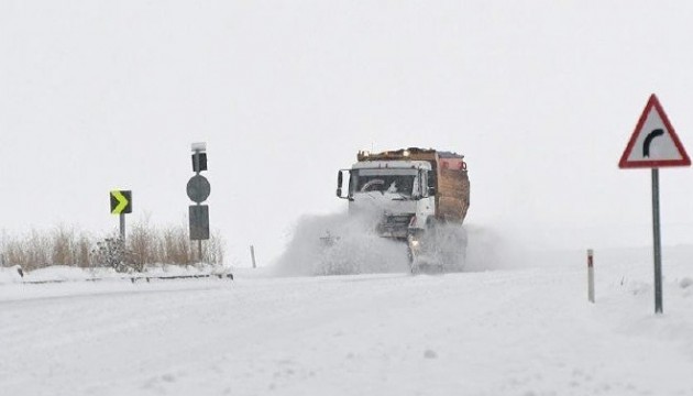 Doğuda 317 yol ulaşıma kapandı